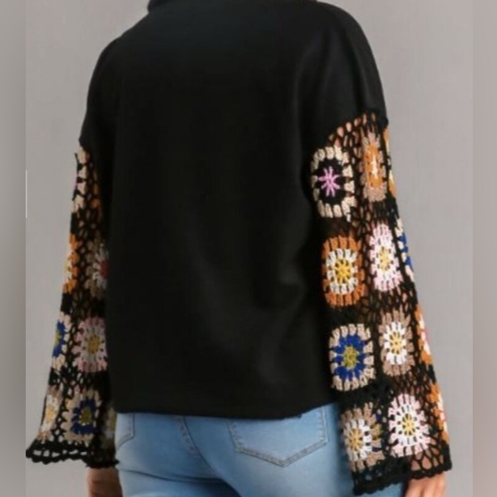 Umgee Black sweater/Colorful Crochet granny square Sleeves - Picture 2 of 10